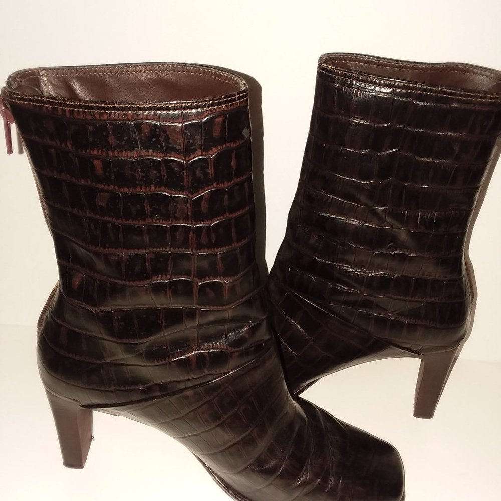 Markon blackish leather short boots
